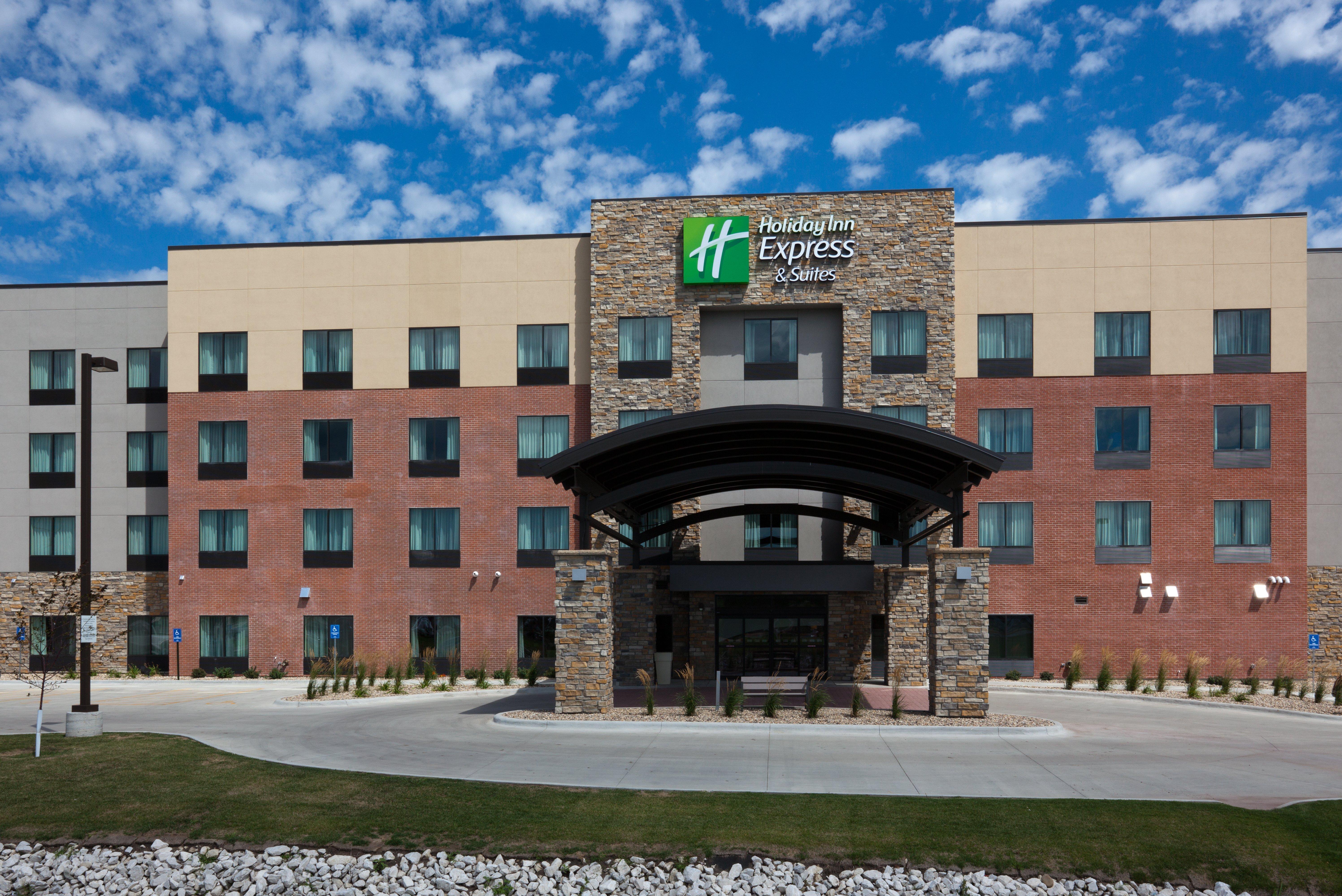 Holiday Inn Express & Suites Fort Dodge By Ihg Eksteriør billede