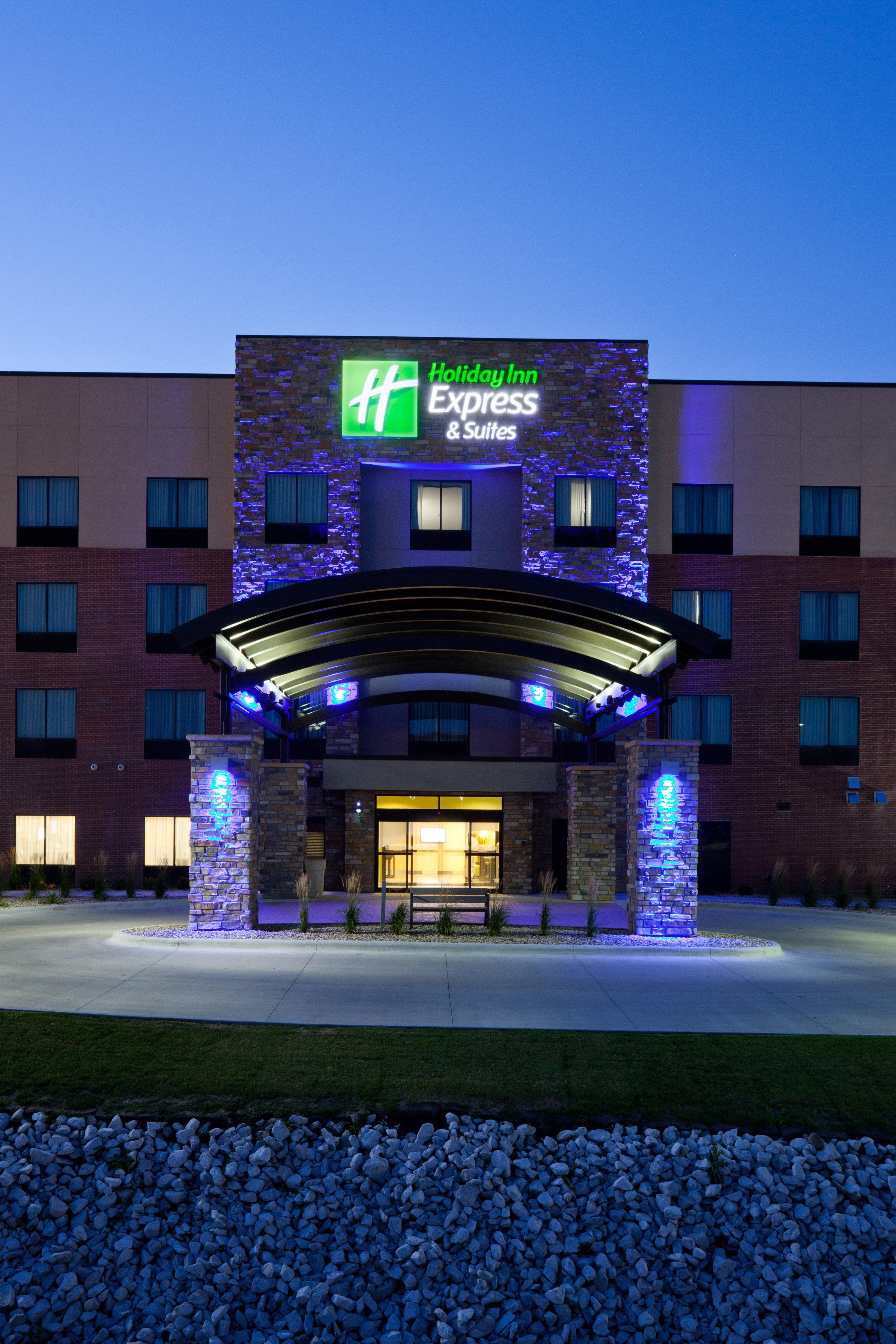 Holiday Inn Express & Suites Fort Dodge By Ihg Eksteriør billede