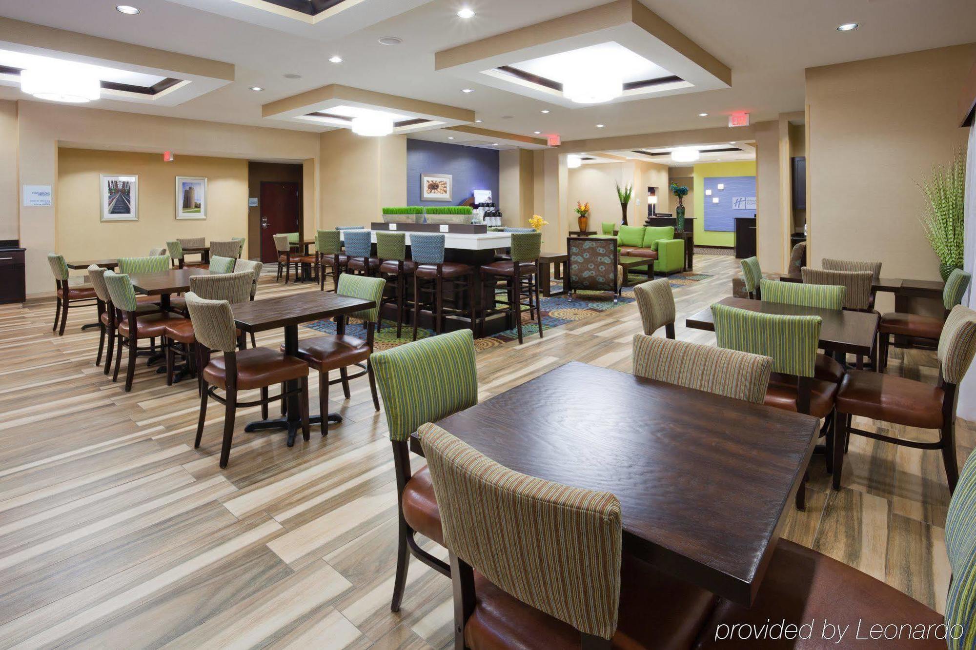 Holiday Inn Express & Suites Fort Dodge By Ihg Eksteriør billede